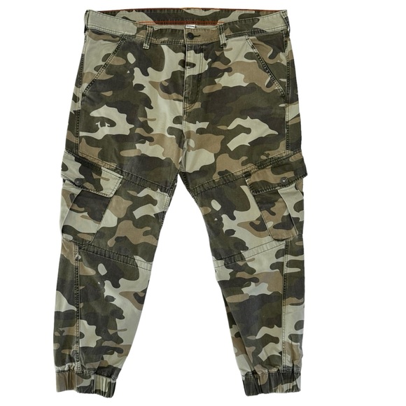 True Religion Camo Cargo Pants - Picture 1 of 5